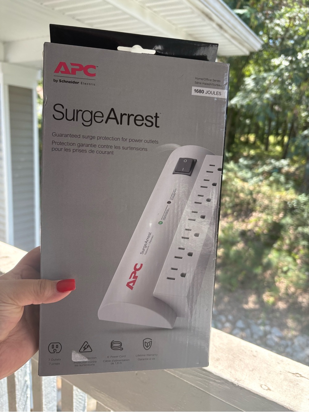 APC SurgeArrest 7-Outlet Surge Protector | 1680 Joules | 6-Ft Cord